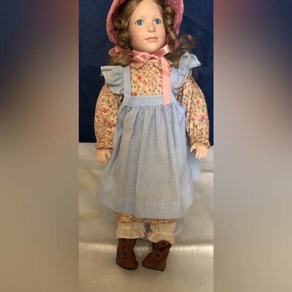 Other - Vintage porcelain doll with pink bonet